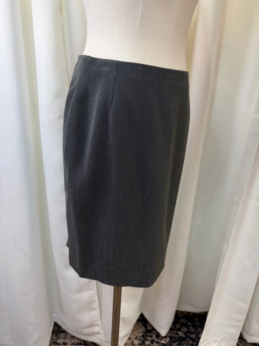 Gianni Versace Couture Vintage Charcoal Gray 100% Wool Pencil Skirt Size 6